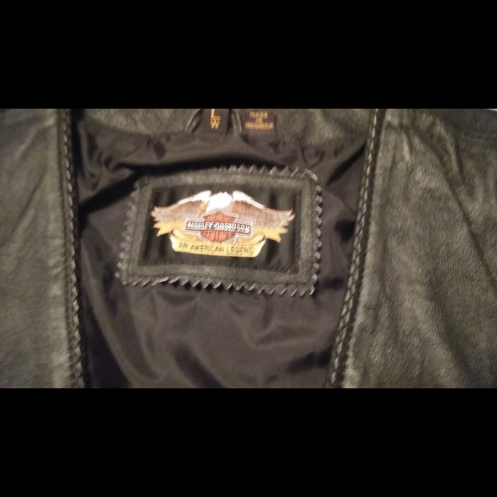 WOMANS LEATHER VEST